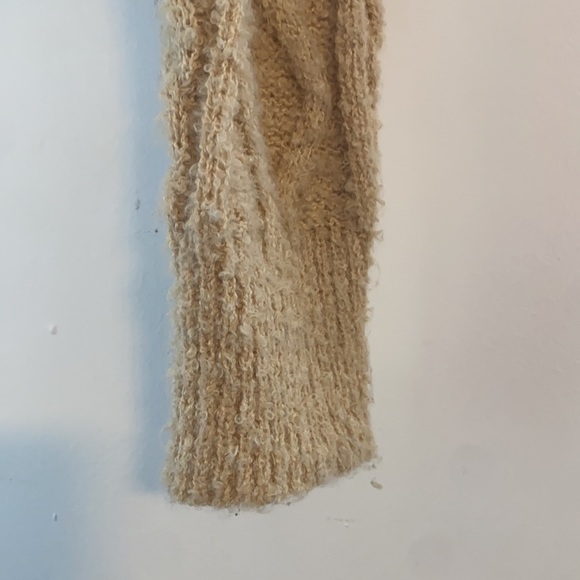 Altar’d State Sweater - Picture 5 of 10